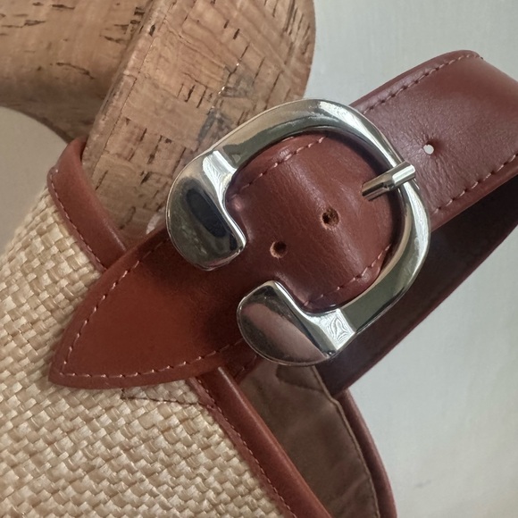 AEROSOLES NWOB “Camera Platform Heeled Sandals” Sz 9 - Picture 9 of 13